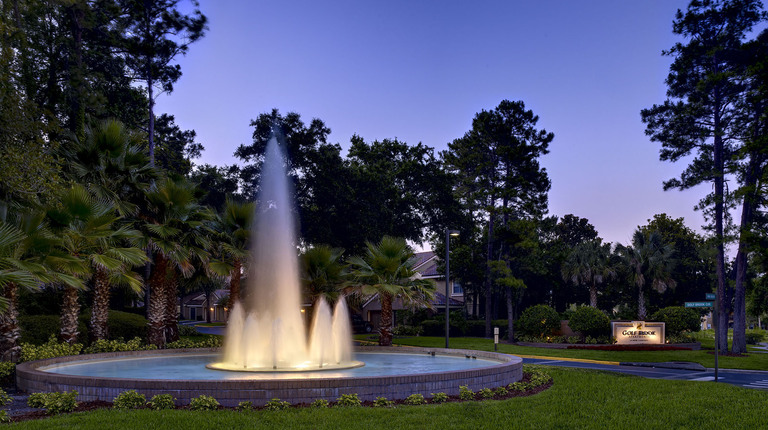 Welcome Home to Golf Brook Apartments!